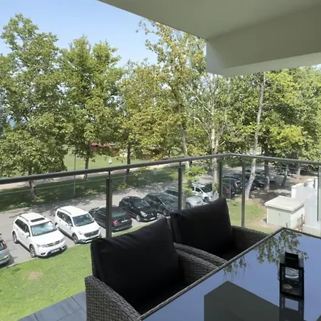 Blue Azure Apartment *
