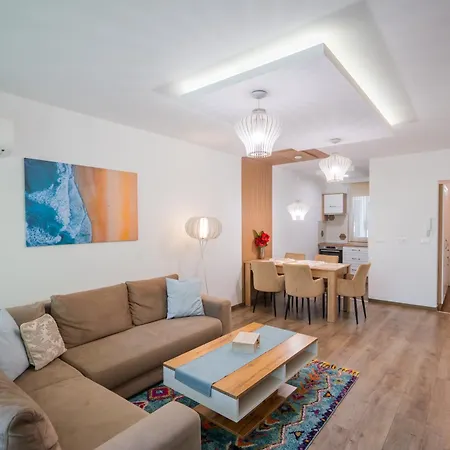 Blue Azure Apartment Zamardi